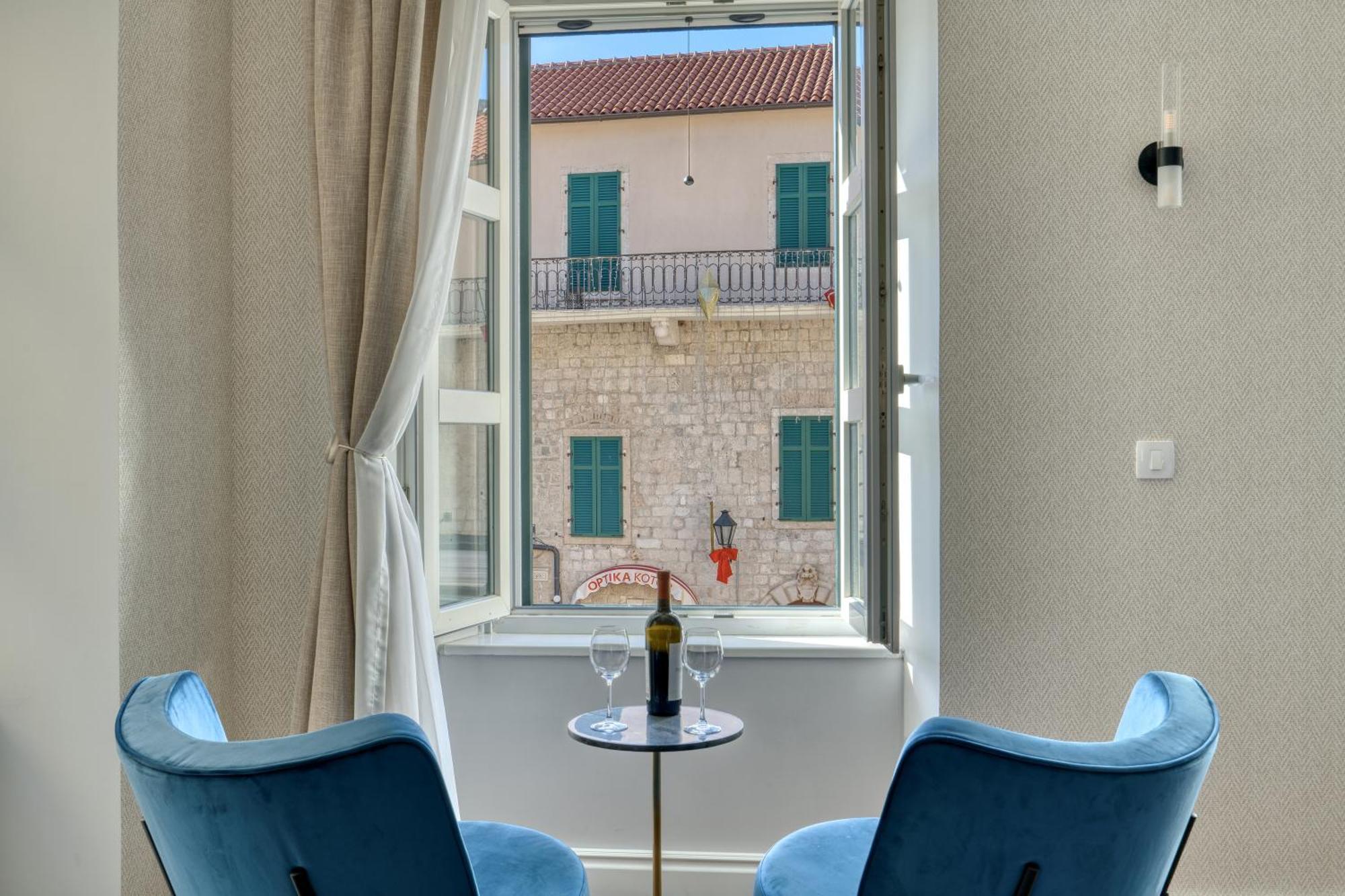 Hive Luxury Suites By Mn Property Cattaro Esterno foto