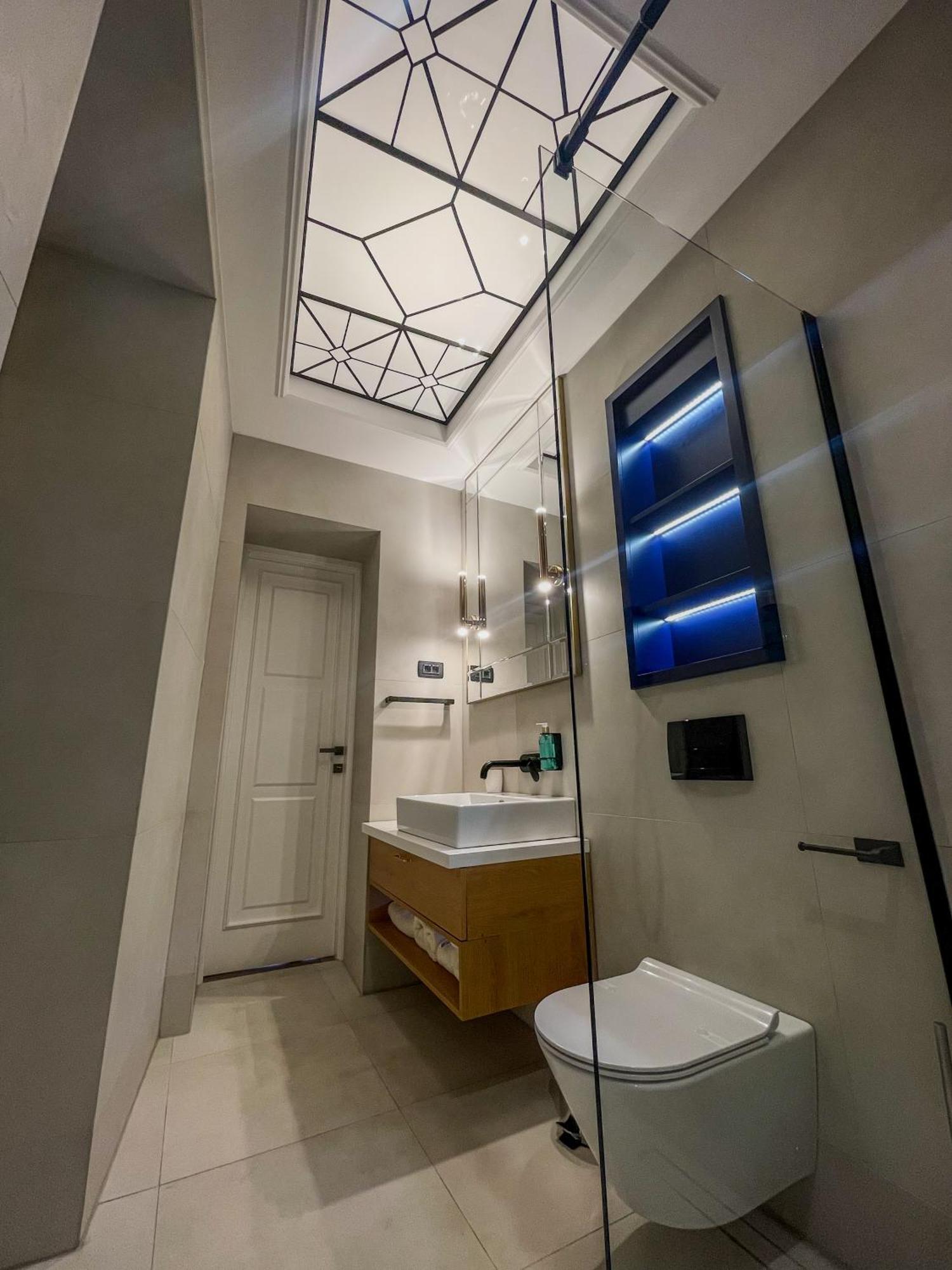 Hive Luxury Suites By Mn Property Cattaro Esterno foto