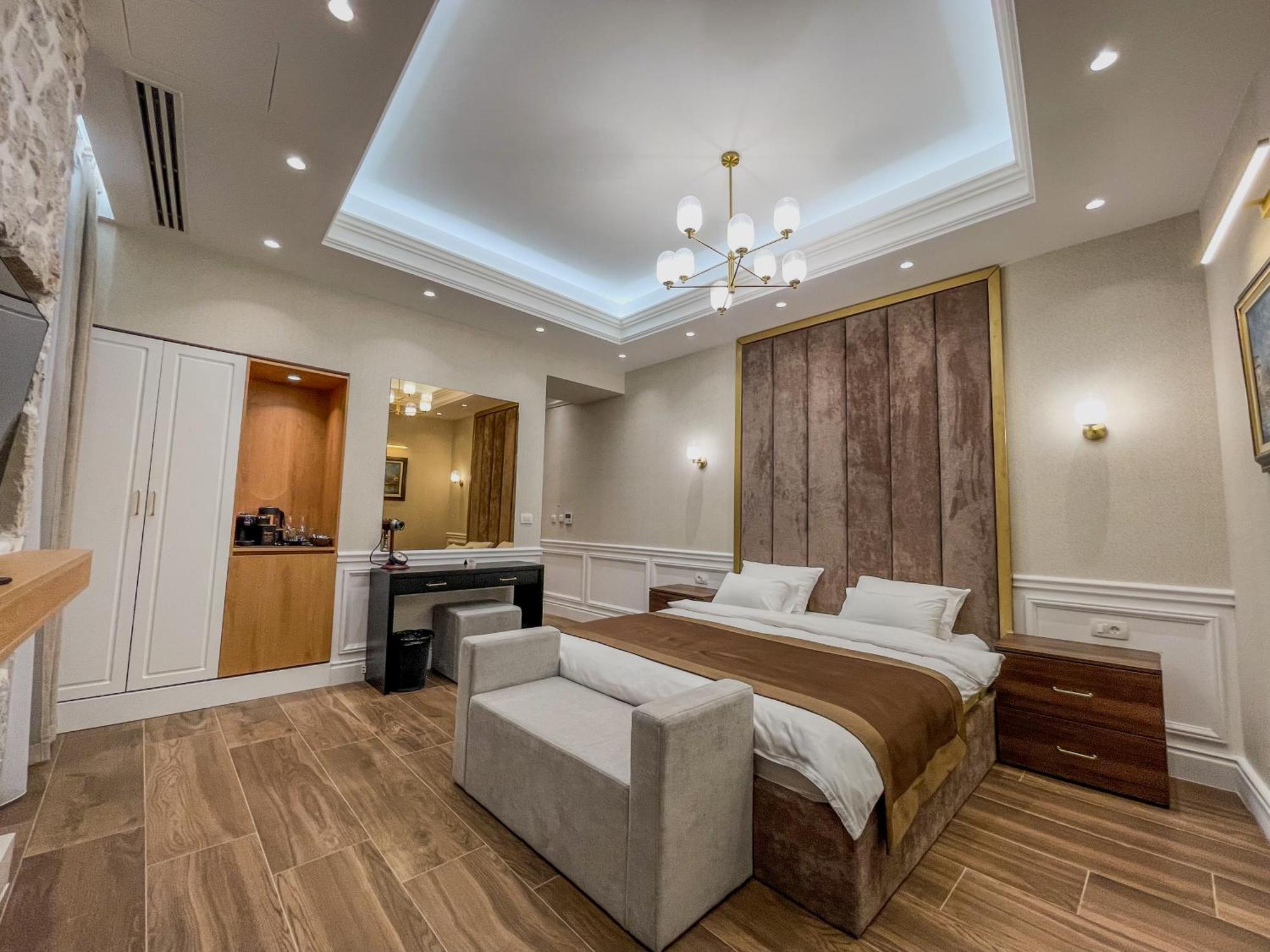 Hive Luxury Suites By Mn Property Cattaro Esterno foto