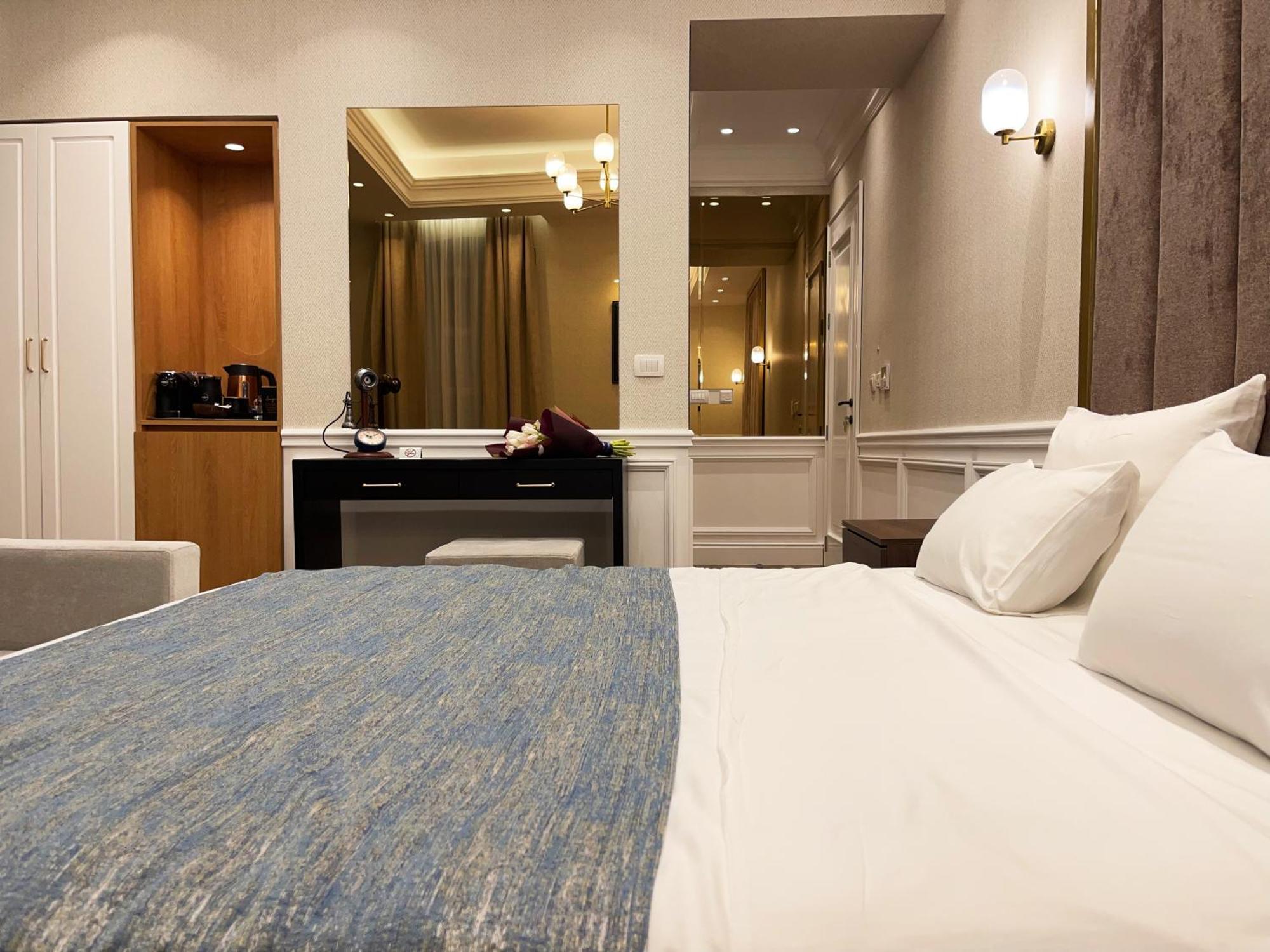 Hive Luxury Suites By Mn Property Cattaro Esterno foto